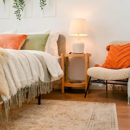 Dream In The Old Town: Bright & Comfy Studio * Bukarest