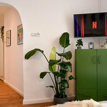 아파트 Dream In The Old Town: Bright & Comfy Studio *