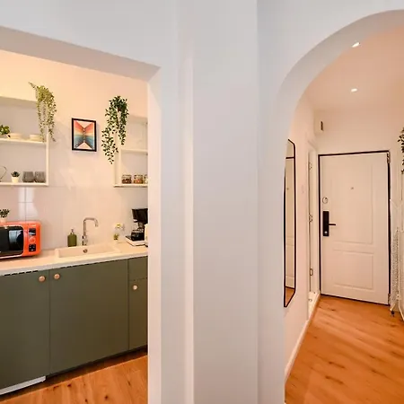 Apartment Dream In The Old Town: Bright & Comfy Studio Bukarest